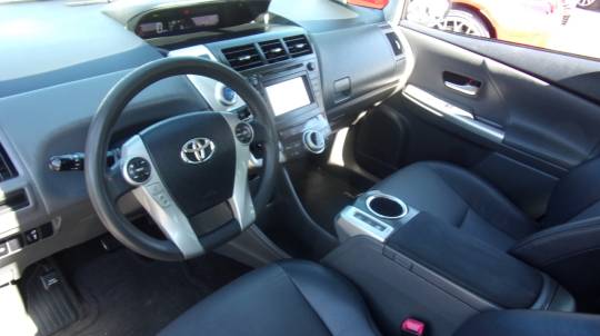 2012 Toyota Prius v (+)