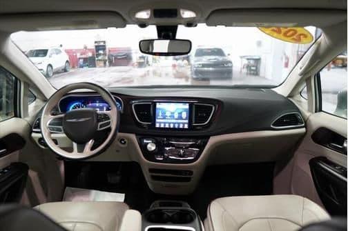 2020 chrysler pacifica limited in columbus, ohio