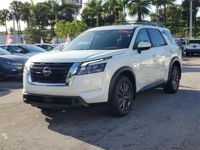 2023 nissan pathfinder sv