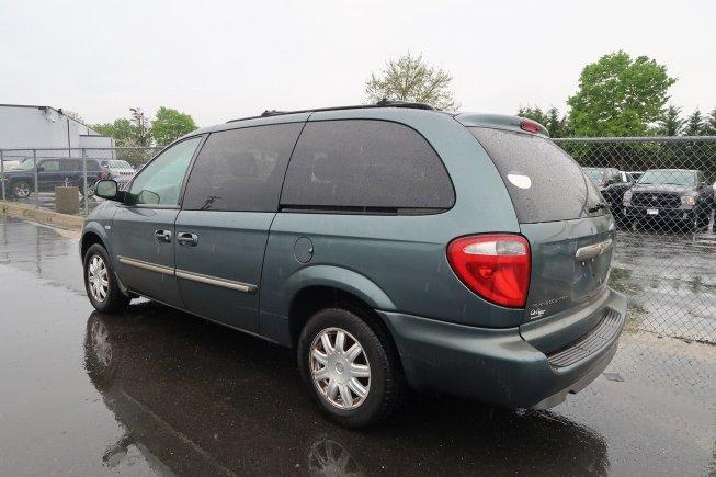 2007 chrysler touring for sale in middletown, rhode island