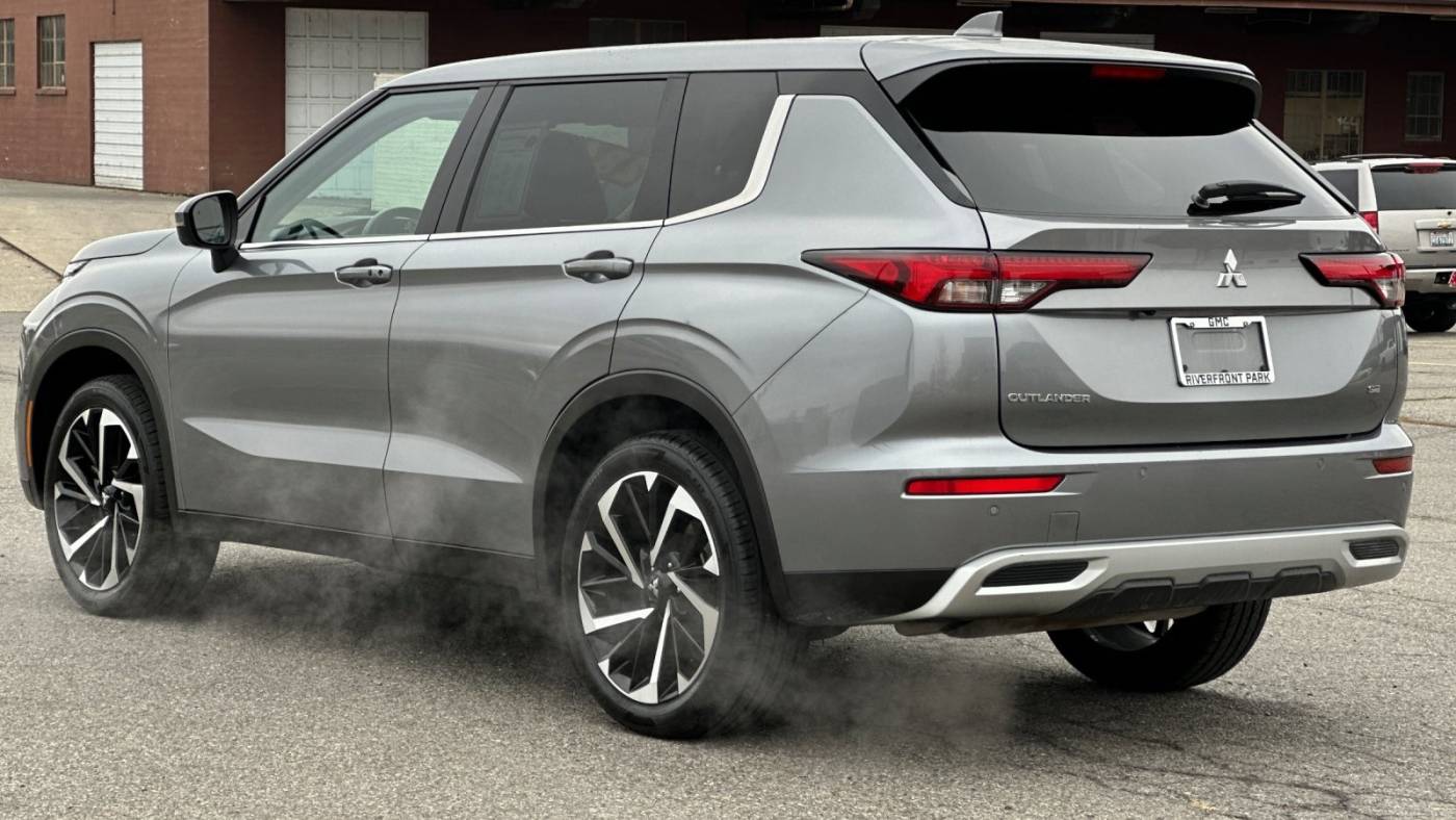 2023 mitsubishi outlander se