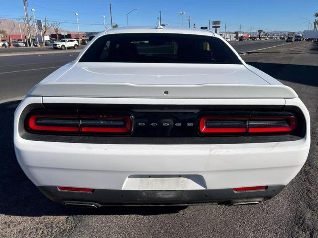 2015 dodge challenger sxt plus