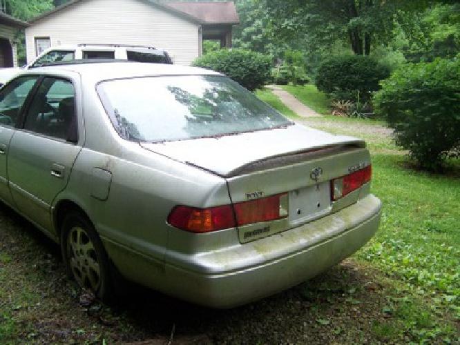 toyota 2000 camry le in chillicothe, oh