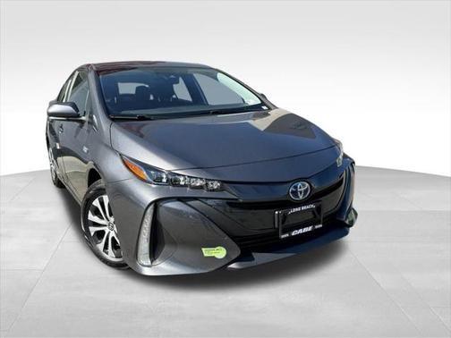 2022 toyota prius prime