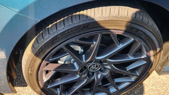 2025 Toyota Camry se package