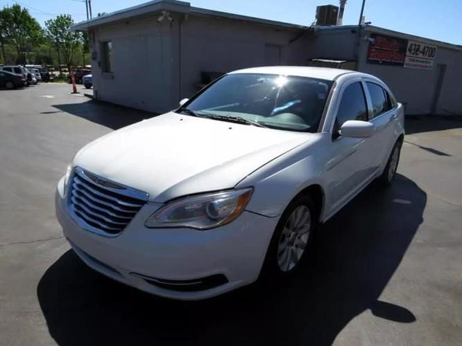 2013 chrysler 200 touring 4dr sedan in overland park, kansas