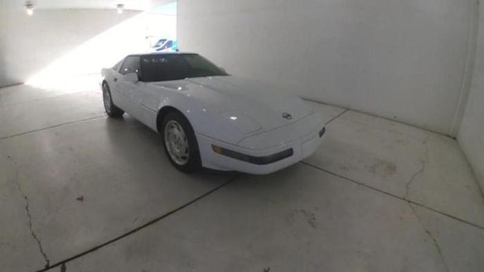 1994 chevrolet corvette base 2dr hatchback for sale in wichita, kansas