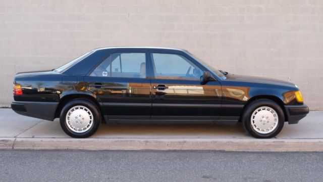 1988 mercedes 260e. 69,272 miles * 1-owner. absolutely gorgeous!! ...300e e320