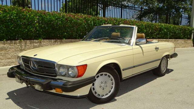 1989 mercedes benz 560sl roadster both tops in excellent condition inside an out