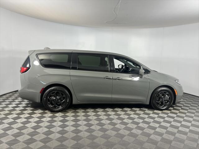 2022 chrysler pacifica hybrid limited