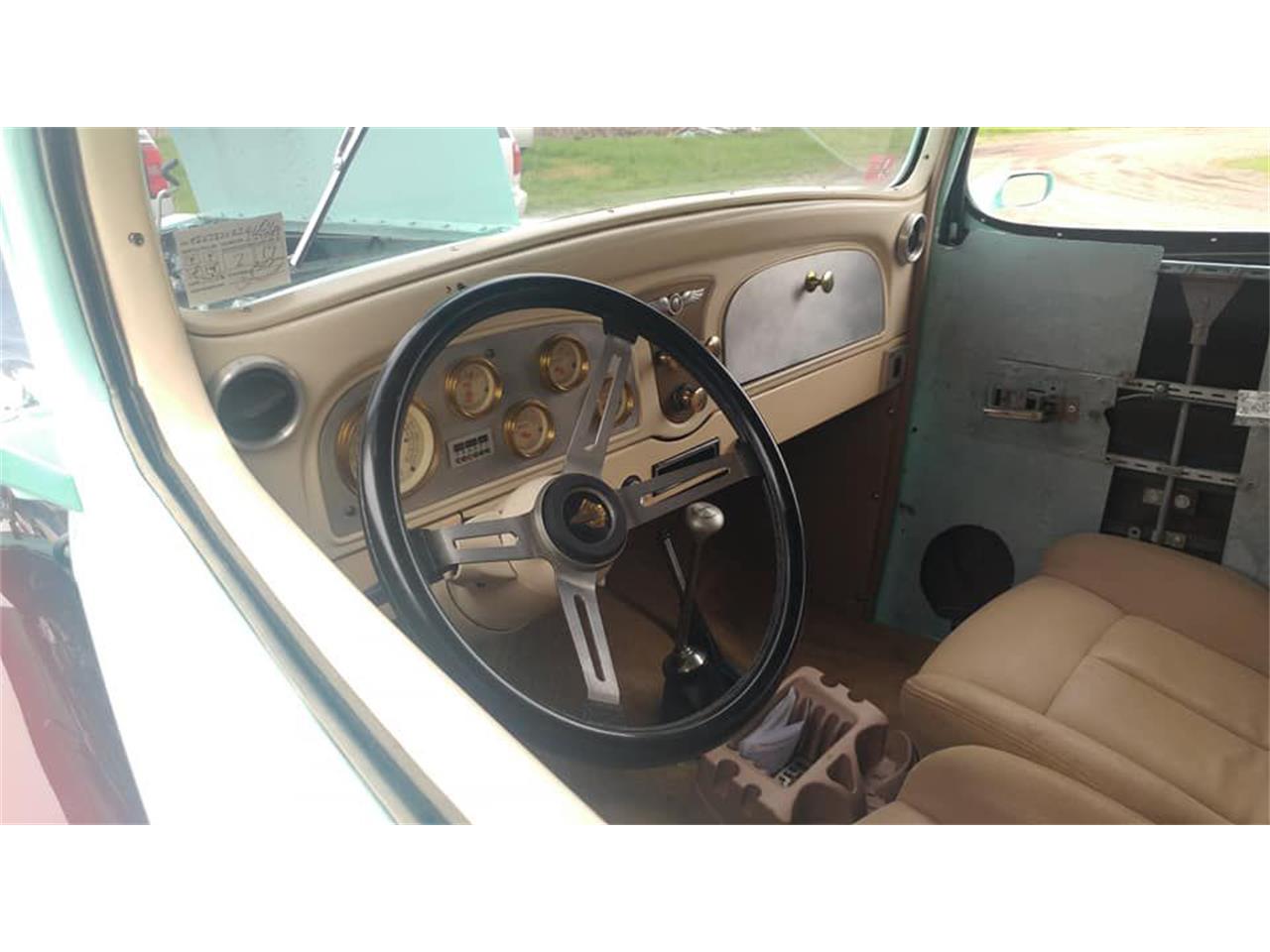 1933 pontiac sedan