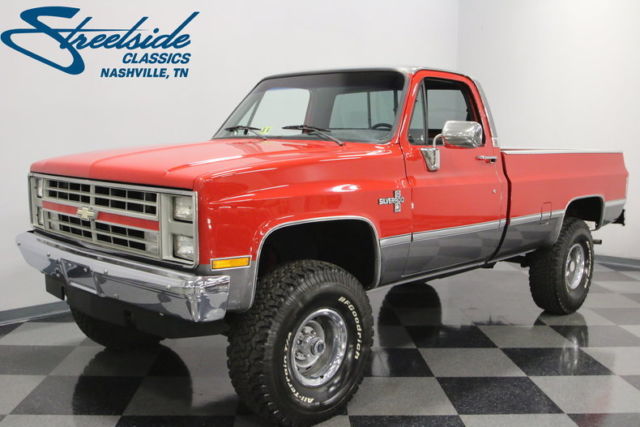 super clean k-10 scottsdale, 305ci, o/d trans, great colors, nice rugged 4x4!