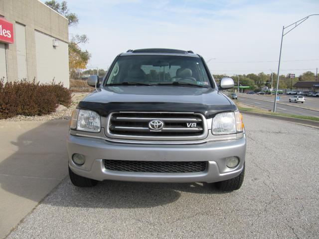 2002 toyota sequoia limited