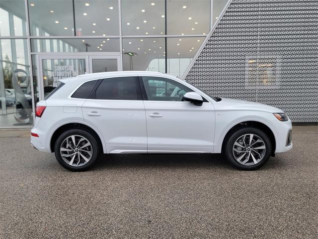 2022 audi q5 45 s line premium