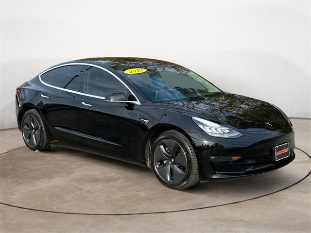 2019 tesla model 3 mid range