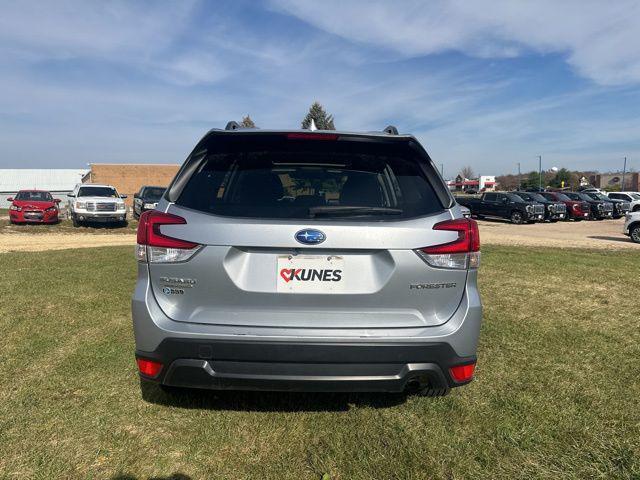 2022 subaru forester premium