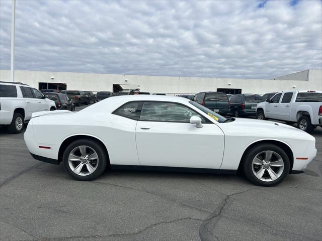 2019 dodge challenger sxt