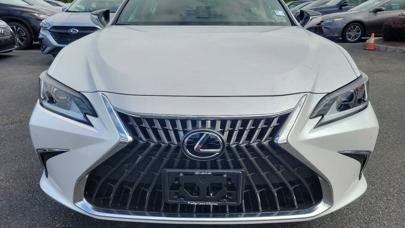 2024 lexus es 300h base