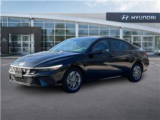 2025 Hyundai Elantra blue