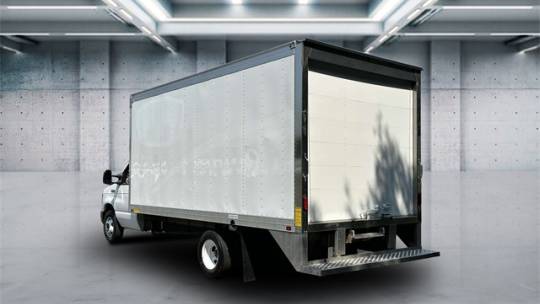2022 ford e-series e-350 sd