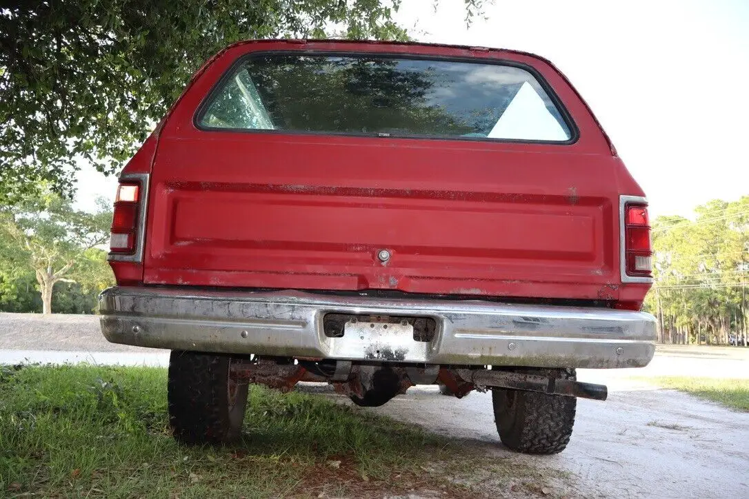 1990 dodge ramcharger 4x4 with ac, low mileage. four wheel drive. 4wd. strong