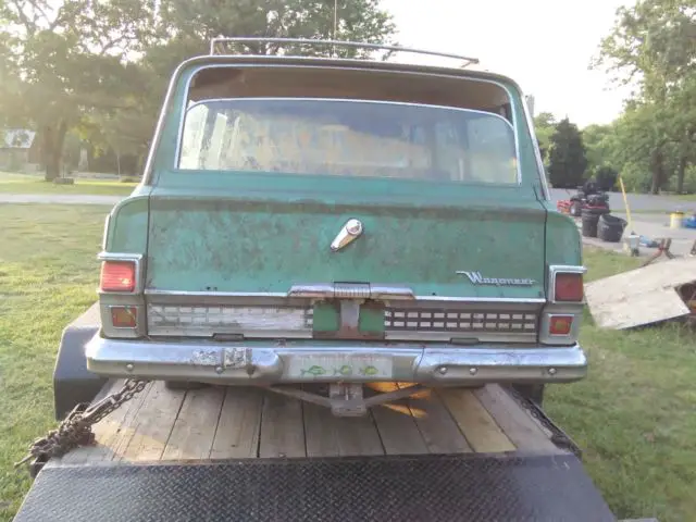 1972 jeep wagoneer base 5.9l