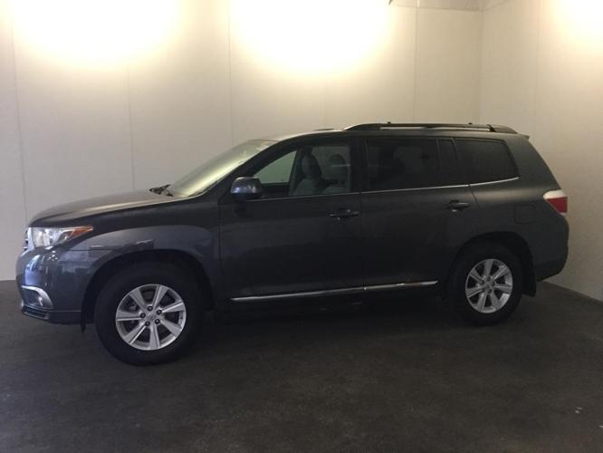 2013 toyota highlander base awd base 4dr suv for sale in bow, new hampshire