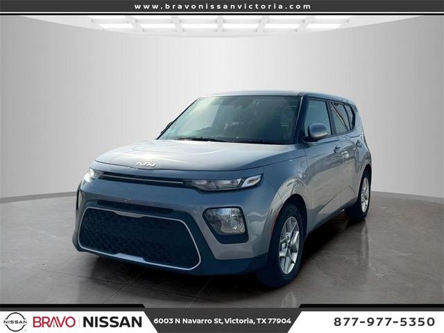 2022 kia soul lx