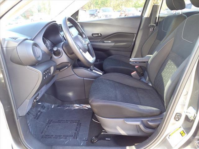 2021 nissan kicks s