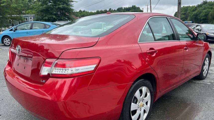 2010 toyota camry le