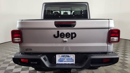 2024 Jeep Gladiator