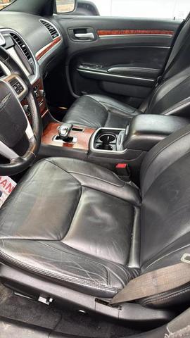2014 chrysler 300 s