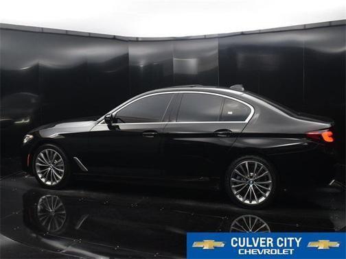 2021 bmw 530
