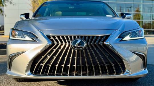 2022 Lexus ES