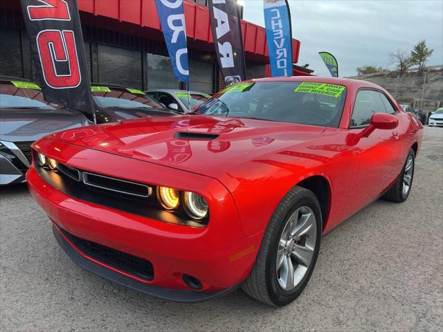 2022 dodge challenger sxt