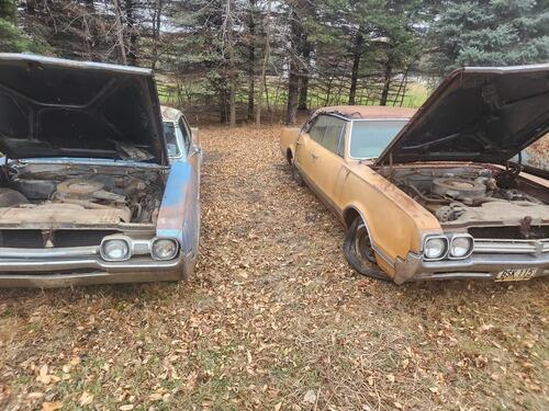 1966 & 1967 oldsmobiles $1500/pair. parts only vehicles