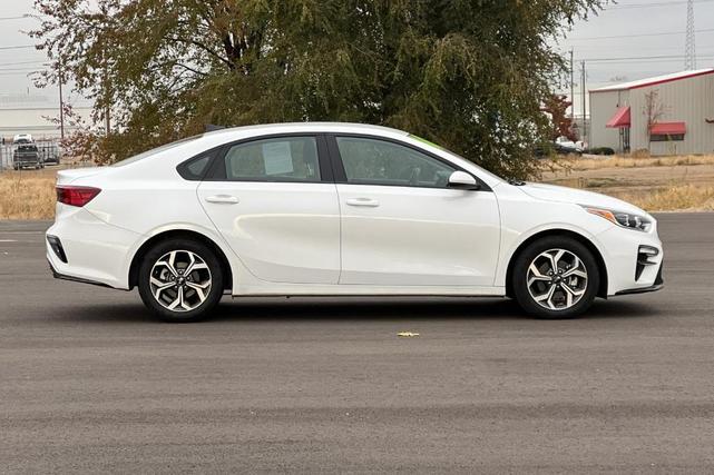 2021 kia forte lxs