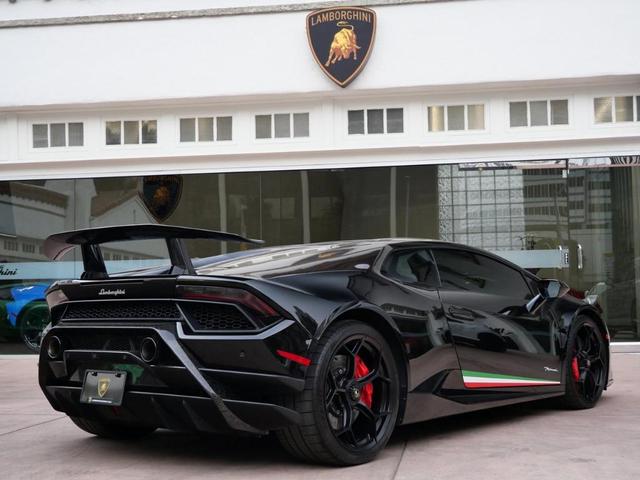 2018 lamborghini huracan performante