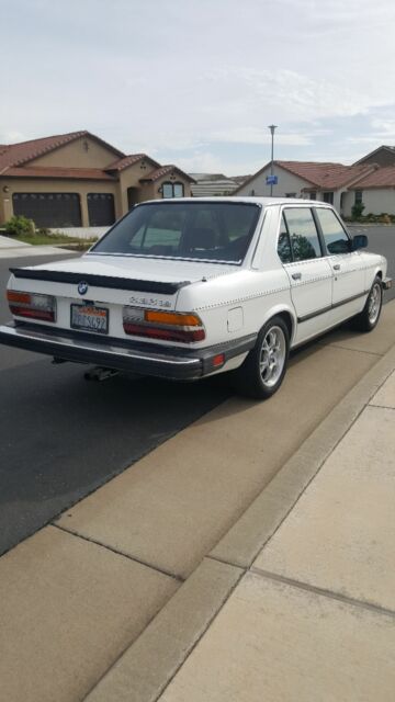1987 bmw 535 is 5 speed