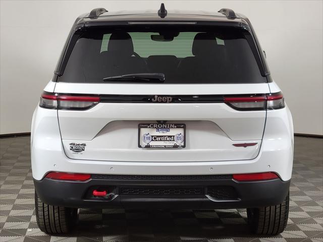 2022 jeep grand cherokee trailhawk