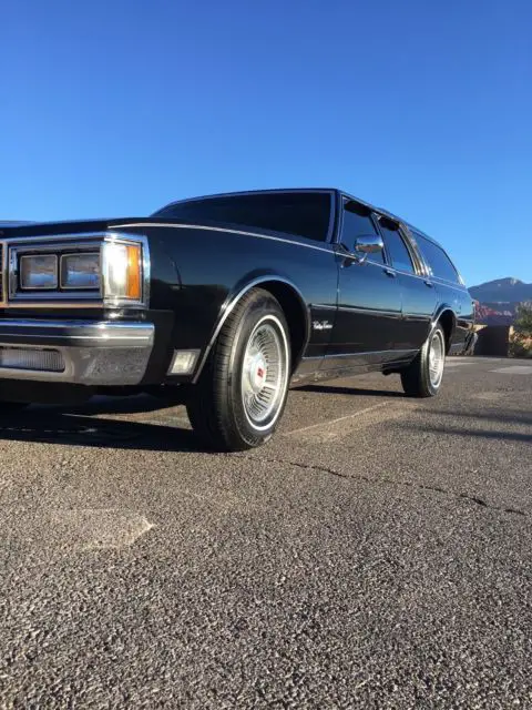 pristine 1986 oldsmobile calssic cruiser eighty eight