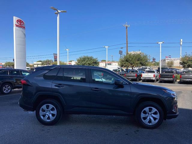 2024 toyota rav4 le