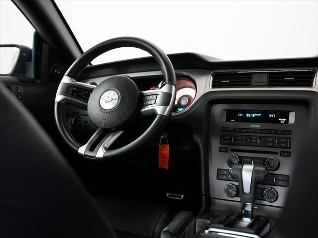 2010 ford mustang premium