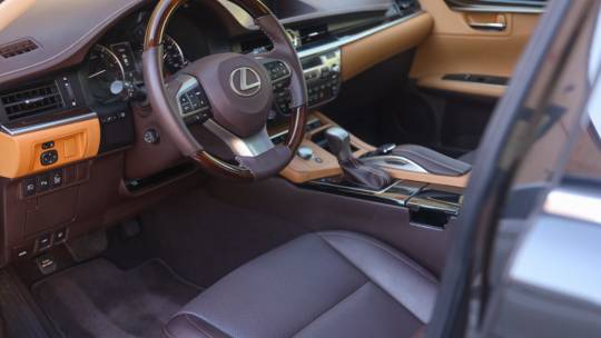 2018 Lexus ES