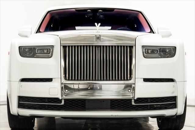 2023 rolls-royce phantom sedan