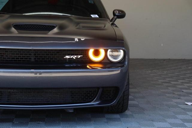 2016 dodge challenger srt hellcat