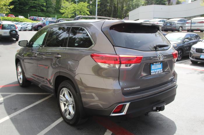 used 2018 toyota highlander limited bellevue, wa 98006 for sale in bellevue, washington