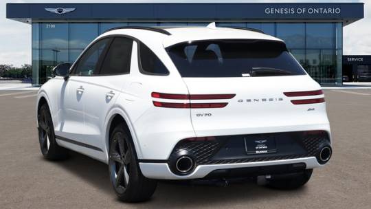 2025 Genesis GV70