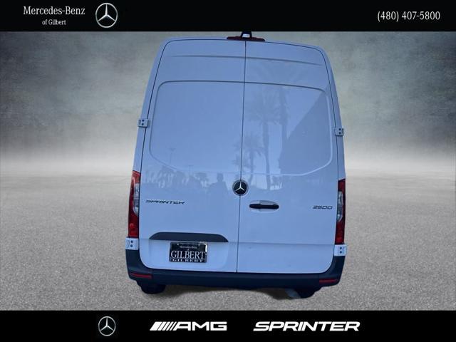 2022 mercedes-benz sprinter 2500 standard roof