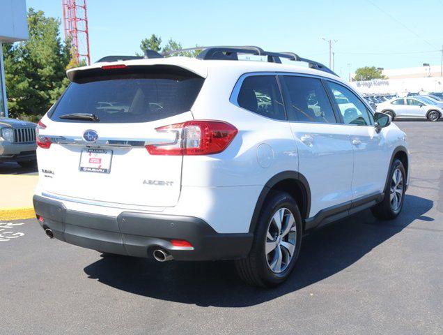 2024 subaru ascent premium 8-passenger